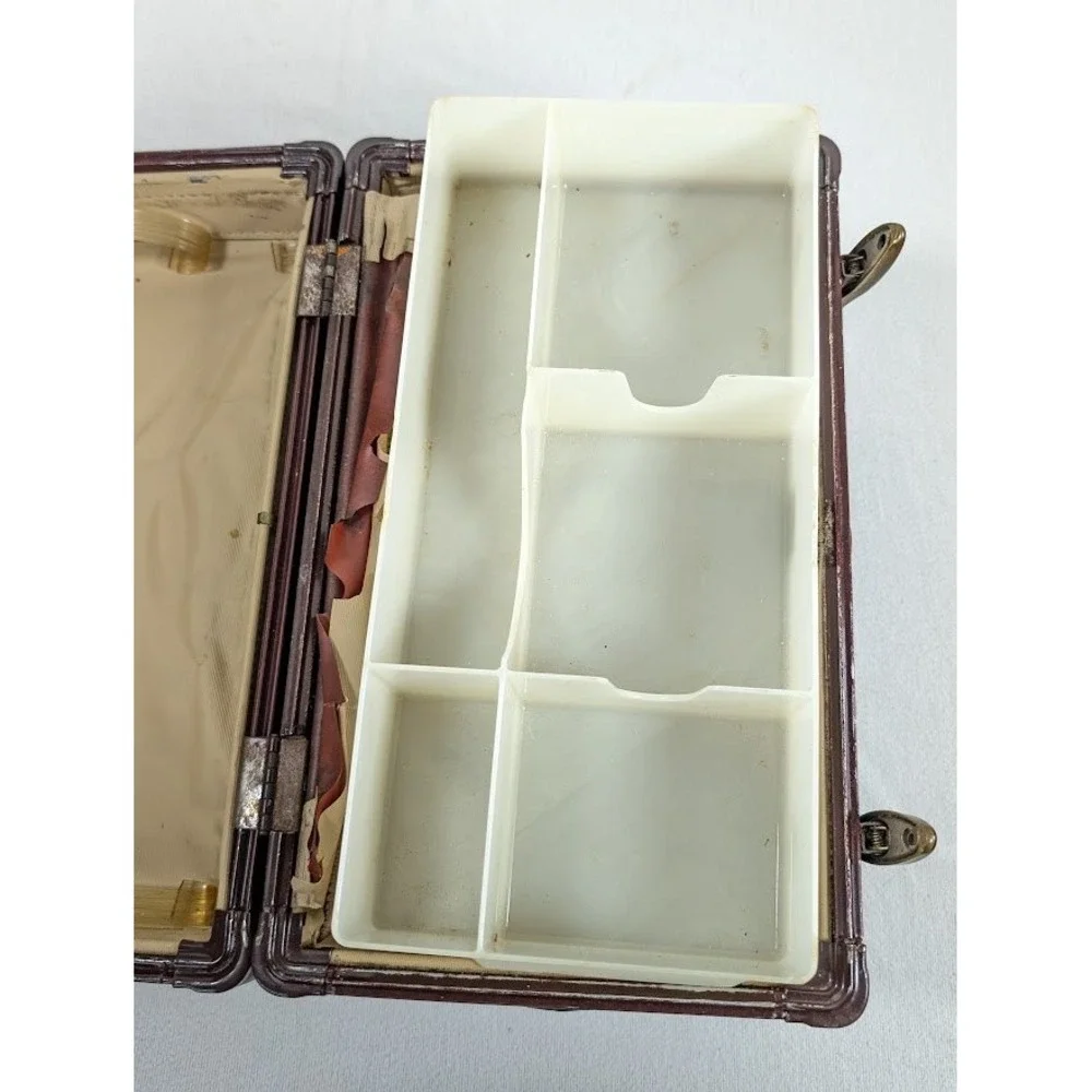 Vintage Samsonite Shwayder Bros Train Case Faux Alligator Embossed Style 4112